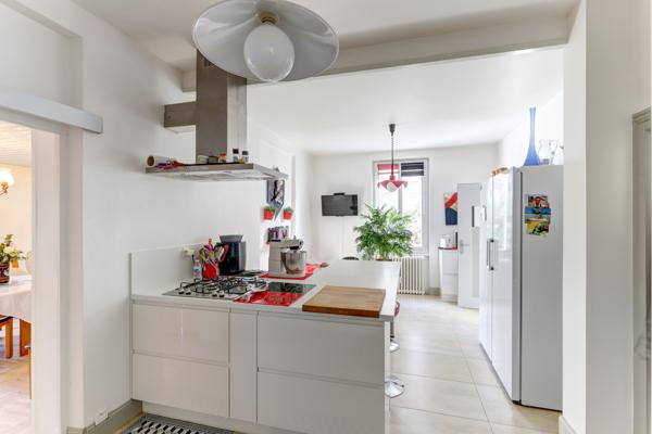 Maison 6 pièce(s) 3 chambre(s) 135 m²