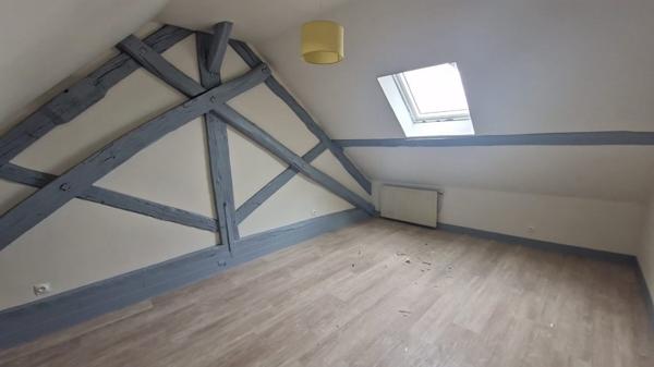 APPARTEMENT T4 DUPLEX 2ème étage - CENTRE VILLE
