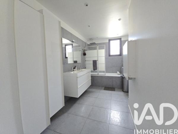 Maison à vendre 6 pièces 180 m² Caumont-sur-Durance