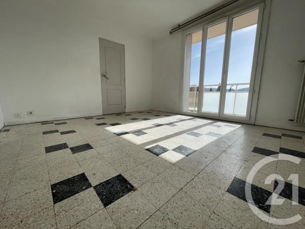 Appartement T4 à vendre  4 pièces - 73,25 m 2   MARSEILLE  - 13015