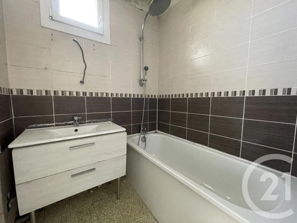 Appartement T4 à vendre  4 pièces - 73,25 m 2   MARSEILLE  - 13015