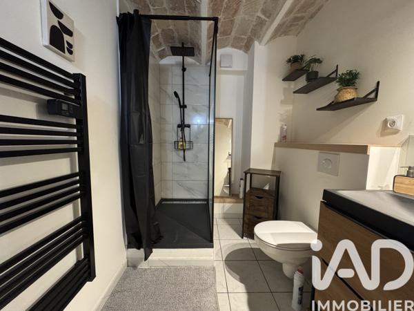 Location appartement 2 pièces 65 m² Nîmes