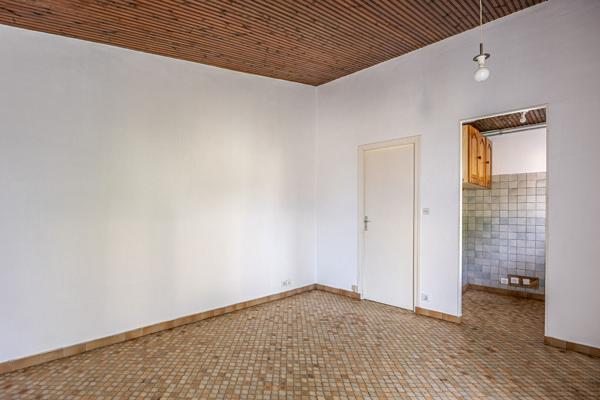 TRES BEL EMPLACEMENT - ENTRE PLAGE ET MARCHE