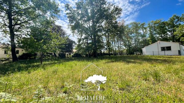 Magnifique terrain clos de 953m² !