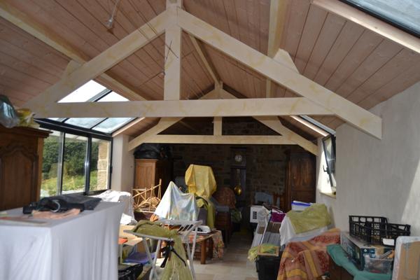 Plougasnou (29630) Plougasnou, proche Terenez, Longère rénovée avec 2 hectares de terrain.