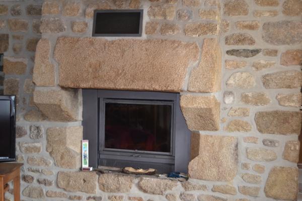 Plougasnou (29630) Plougasnou, proche Terenez, Longère rénovée avec 2 hectares de terrain.