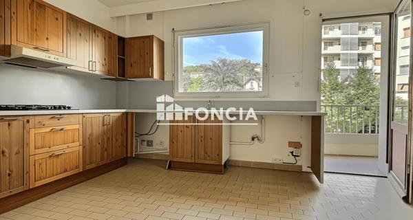 À vendre Appartement 5 pièces 146 m² - Saint-étienne 42100