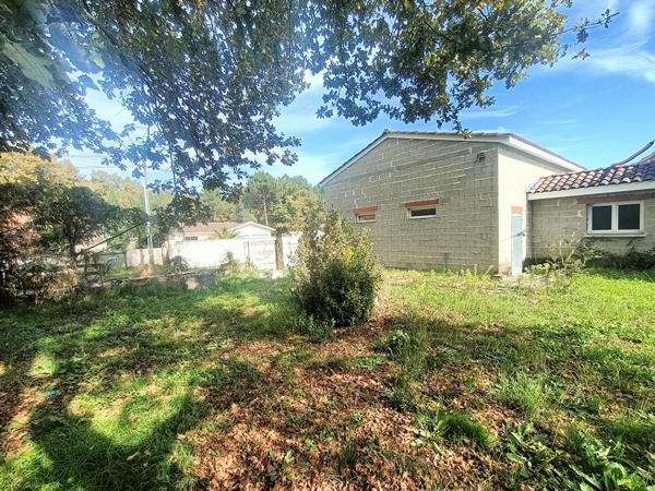 Dépendance Soussans 90 m2 90 m²