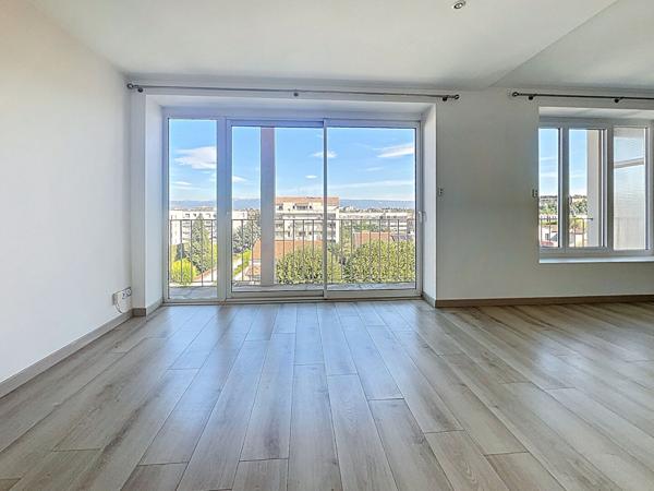 Charmant T3, vue panoramique, secteur Victor Hugo/Danton