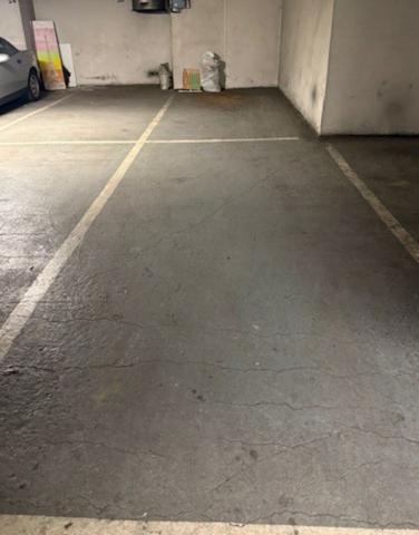 Parking en enfilade Paris Rue Vielle du Temple 75003