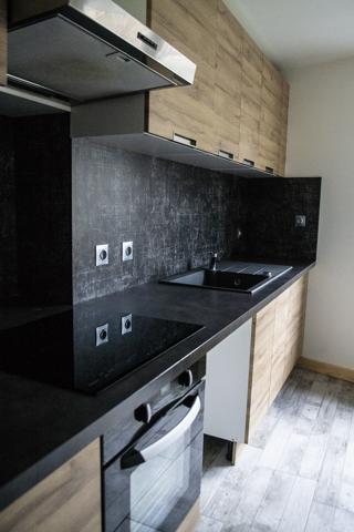 Cornimont (88310) VOSGES, CORNIMONT. Appartement 4 chambres entièrement rénové. Cave, grenier