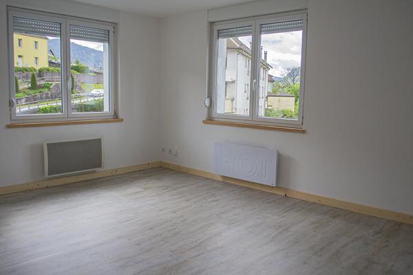 Cornimont (88310) VOSGES, CORNIMONT. Appartement 4 chambres entièrement rénové. Cave, grenier