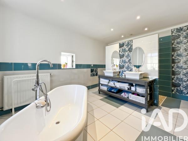 Maison à vendre 5 pièces 185 m² Saint-André-de-Roquepertuis