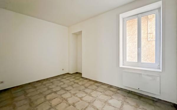 Appartement à vendre    4 pièces • 77,87 m2 Livron-sur-Drôme