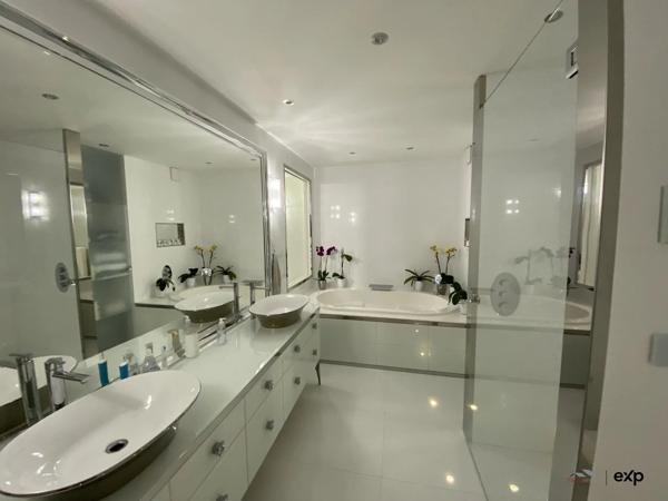 BIEN DE LUXE UNIQUE À LA ROCHELLE