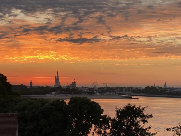 BIEN DE LUXE UNIQUE À LA ROCHELLE