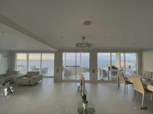 BIEN DE LUXE UNIQUE À LA ROCHELLE