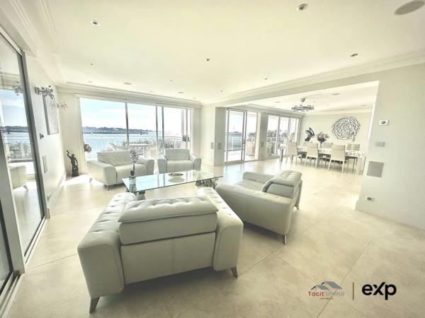 BIEN DE LUXE UNIQUE À LA ROCHELLE