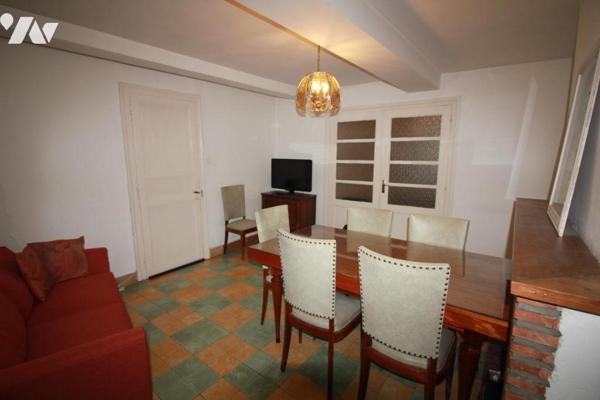 CAMBRAI, proche Labo, maison de ville , 2 garages et cour