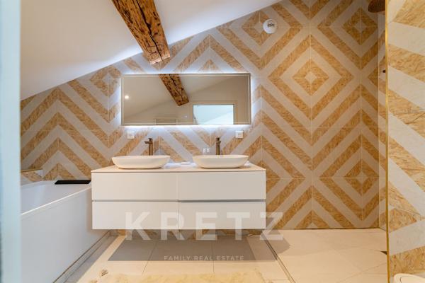 Superbe duplex comme une maison en centre ville