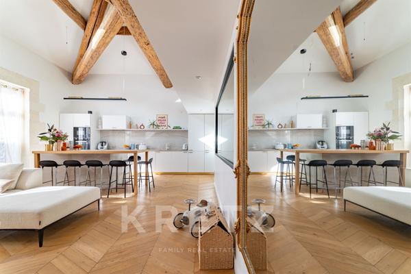 Superbe duplex comme une maison en centre ville