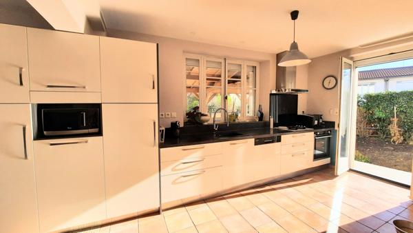 Maison Clermont Ferrand  avec jardin, terrasse et carport