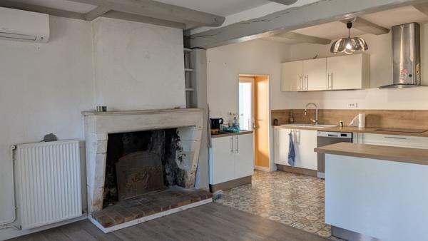 Maison  6 pièce(s)  3 chambre(s)  140 m²