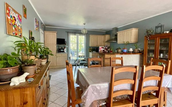 Maison à vendre    5 pièces •  Thairé