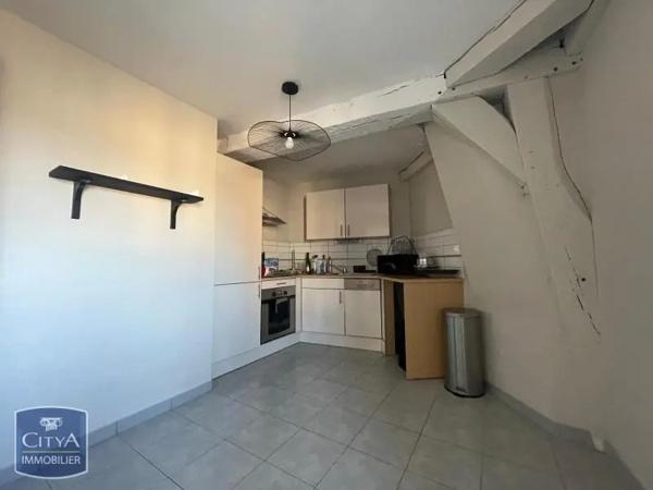 Appartement à louer 2 pièces 61.8m² Sedan (08200)