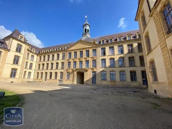 Appartement à louer 2 pièces 61.8m² Sedan (08200)