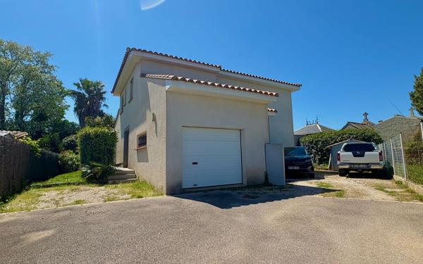 Maison à vendre    5 pièces •  Claira