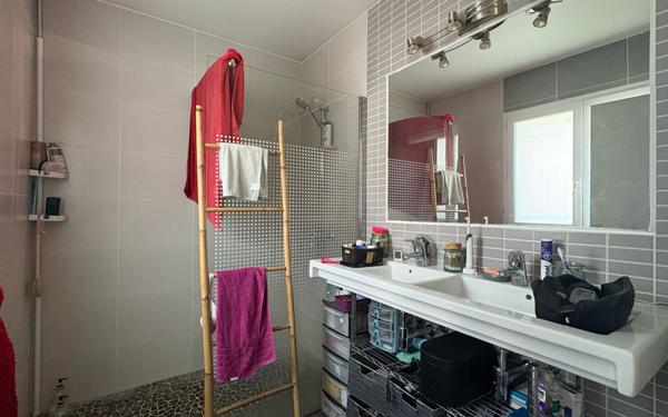 Maison à vendre    5 pièces •  Claira