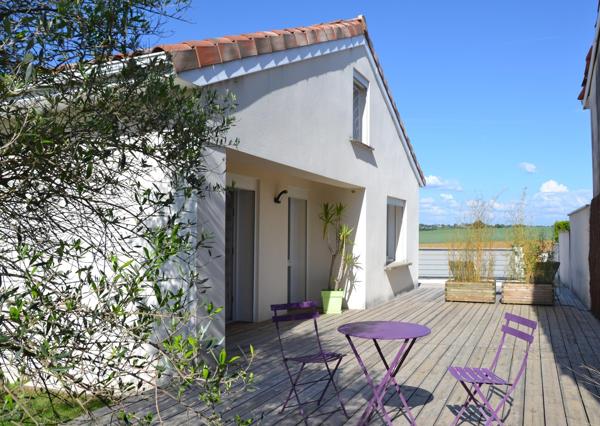 Maison entièrement rénovée avec jardin, grande terrasse et 4 chambres possibles à Cambon d'Albi