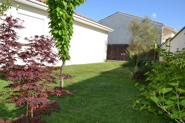 Maison entièrement rénovée avec jardin, grande terrasse et 4 chambres possibles à Cambon d'Albi