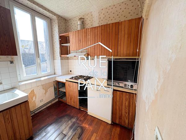 79200 PARTHENAY Immeuble Parthenay - 178.15 m2