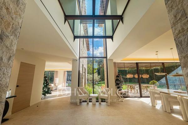 Luxueuse Villa Contemporaine Proche de l'Étang de Font Merle