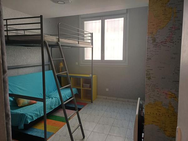 Appartement Sete 4 pièce(s) MEUBLE -