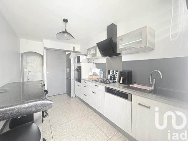 Appartement à vendre 4 pièces 78 m² Marignane