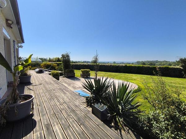 Maison de plain-pied Forges Les Eaux 6 pièce(s) 148 m2