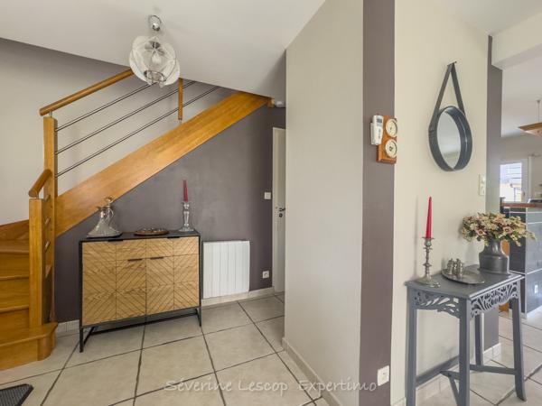 Locmaria-Grand-Champ (56390) A 15 mn du centre de Vannes, maison contemporaine sans travaux