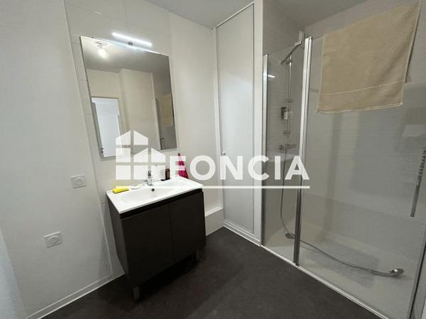 Location Appartement 2 pièces 47.2 m² - RESIDENCE PATIO HERMINE La Roche S/ Yon 85000