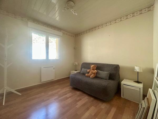 La Ville-du-Bois (91620) LA-VILLE-DU-BOIS - MAISON INDIVIDUELLE DE PLAIN-PIED - SOUS-SOL TOTAL - JARDIN 855 M2