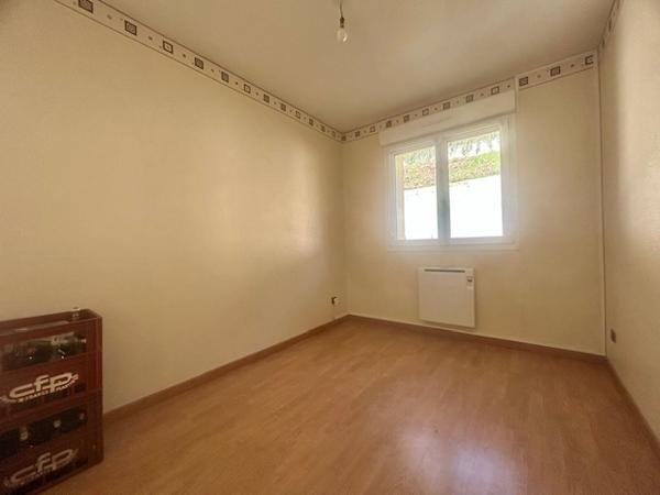 La Ville-du-Bois (91620) LA-VILLE-DU-BOIS - MAISON INDIVIDUELLE DE PLAIN-PIED - SOUS-SOL TOTAL - JARDIN 855 M2