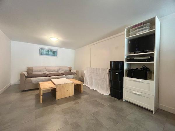 La Ville-du-Bois (91620) LA-VILLE-DU-BOIS - MAISON INDIVIDUELLE DE PLAIN-PIED - SOUS-SOL TOTAL - JARDIN 855 M2