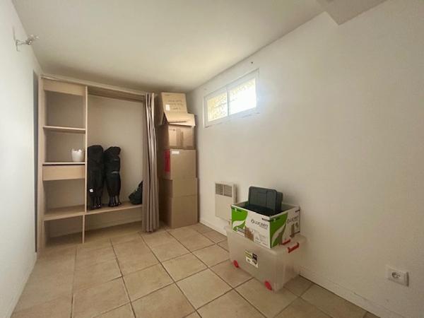 La Ville-du-Bois (91620) LA-VILLE-DU-BOIS - MAISON INDIVIDUELLE DE PLAIN-PIED - SOUS-SOL TOTAL - JARDIN 855 M2