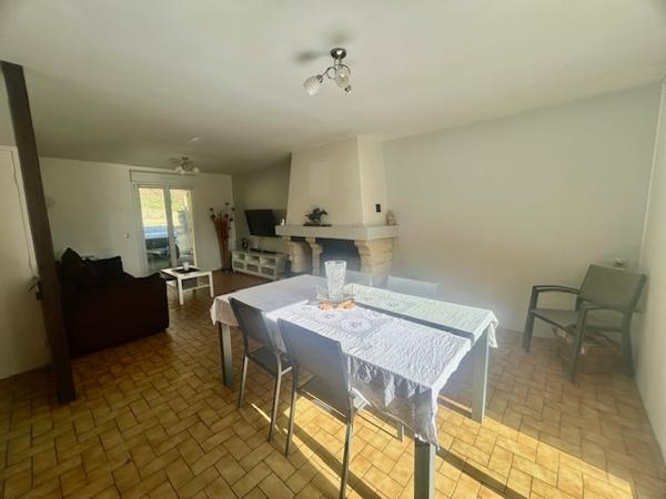 La Ville-du-Bois (91620) LA-VILLE-DU-BOIS - MAISON INDIVIDUELLE DE PLAIN-PIED - SOUS-SOL TOTAL - JARDIN 855 M2