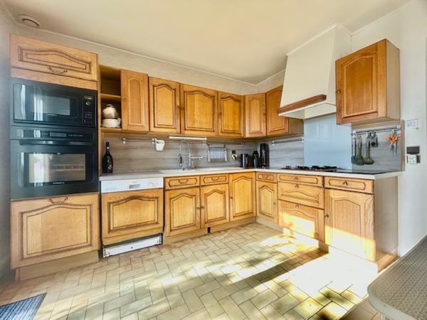 La Ville-du-Bois (91620) LA-VILLE-DU-BOIS - MAISON INDIVIDUELLE DE PLAIN-PIED - SOUS-SOL TOTAL - JARDIN 855 M2