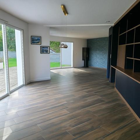 BELLE MAISON CONTEMPORAINE - 192 m² - GUIDEL
