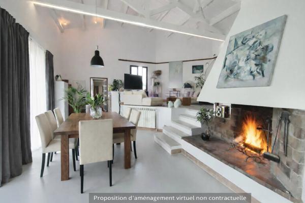 Maison T7 à vendre VITROLLES village avec piscine