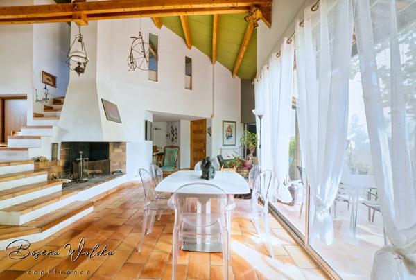 Maison T7 à vendre VITROLLES village avec piscine